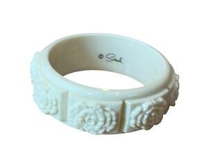 Sarah Coventry Faux Ivory Color Carved Roses Bracelet Bangle 3.5” Wide VTG 3-D